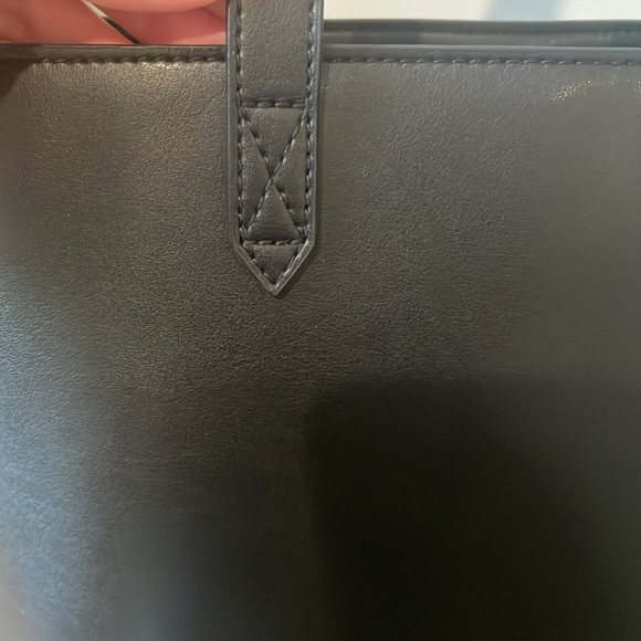 Madewell leather bag with front pocket - Picture 7 of 9